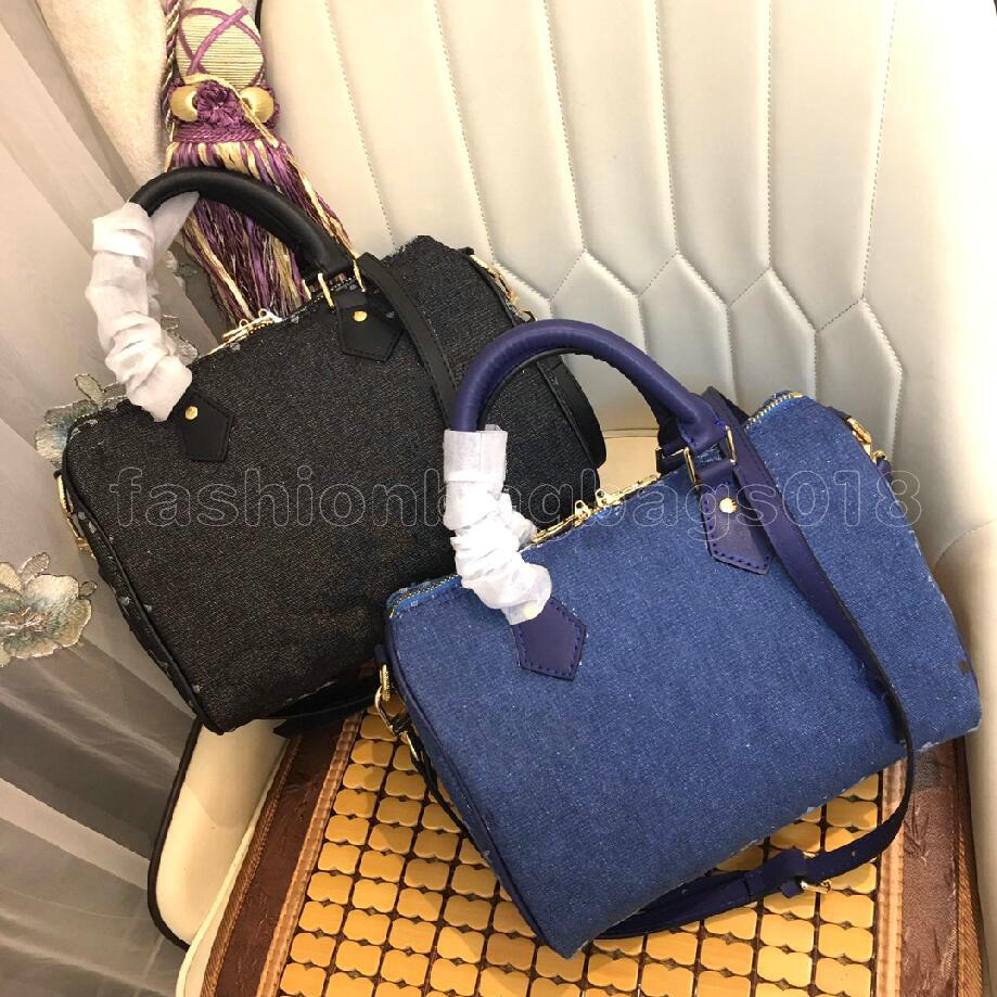 Speedy Bandouliere Boston Bag Denim 25 Purses Designer Handbag Denims Jacquard Textile Cross Body Shoulder Bag M59609
Speedy Bandouliere Boston Bag Denim 25 Purses Designer Handbag Denims Jacquard Textile Cross Body Shoulder Bag M59609