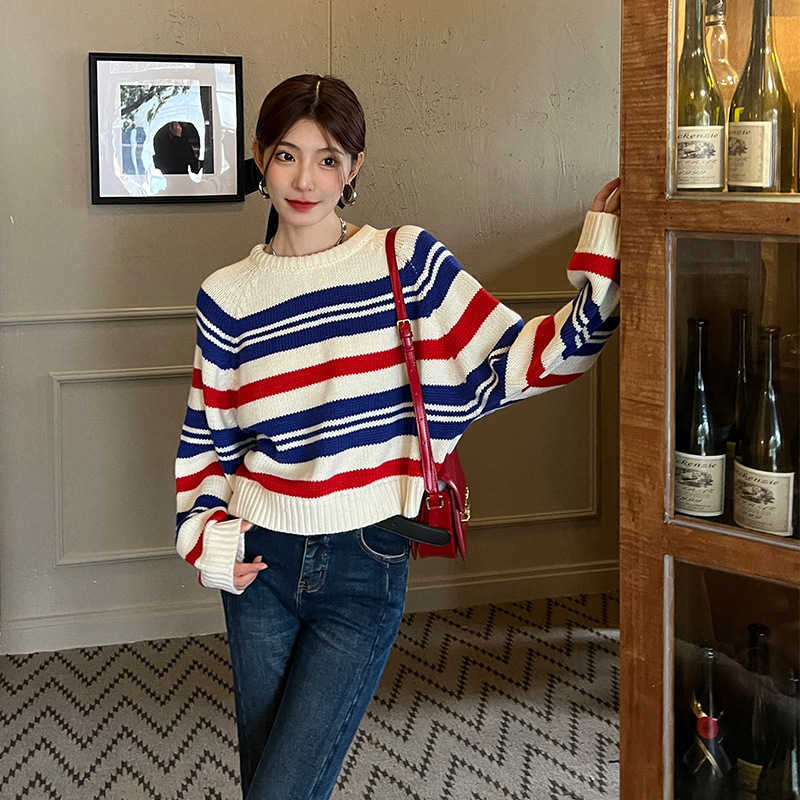 Women' Jacket Sweater Coat Cell 22FW Celebrity Right 2022 Round Neck Blue Stripe Wool High Slouchy SweaterElegant Classic Fashion Designer, Picture color
Women' Jacket Sweater Coat Cell 22FW Celebrity Right 2022 Round Neck Blue Stripe Wool High Slouchy SweaterElegant Classic Fashion Designer, Picture color