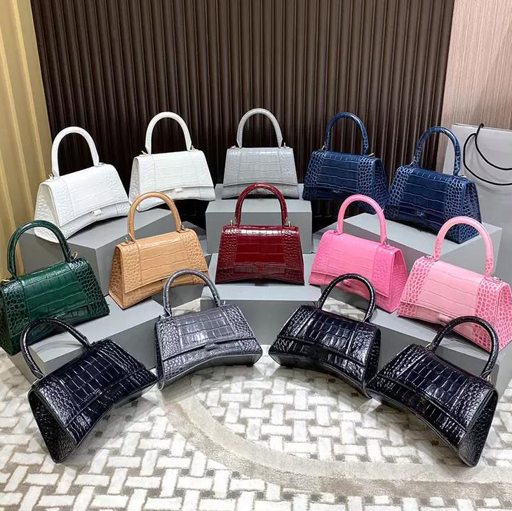 luxury hourglass bag crocodile pattern Metal Brand Logo Genuine leather crossbody Luxury Designer fashion handbag Women men tote wallet Shoulder classic flap bags, Carton
luxury hourglass bag crocodile pattern Metal Brand Logo Genuine leather crossbody Luxury Designer fashion handbag Women men tote wallet Shoulder classic flap bags, Carton