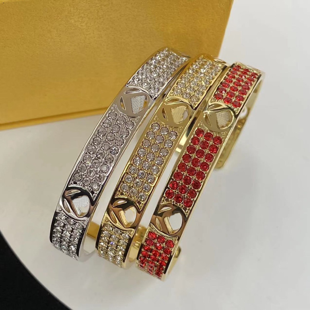 3 Colors F Letter Fashion Bangle Lady Women Bracelets Stainless Steel 18K Gold Plated Setting Diamond Engraved Plaid Open Narrow Bracelet Gifts FB1 --04
3 Colors F Letter Fashion Bangle Lady Women Bracelets Stainless Steel 18K Gold Plated Setting Diamond Engraved Plaid Open Narrow Bracelet Gifts FB1 --04