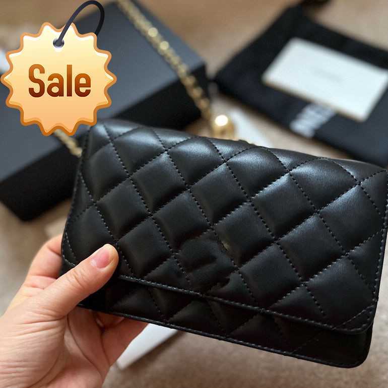 Women's Brand Designers Single Shoulder Bags 2023 New Fashion Texture Leather Gold Ball Chain Small Square Bag Multi-functional Cross-body Bag Factory Direct Sales, Black
Women's Brand Designers Single Shoulder Bags 2023 New Fashion Texture Leather Gold Ball Chain Small Square Bag Multi-functional Cross-body Bag Factory Direct Sales, Black