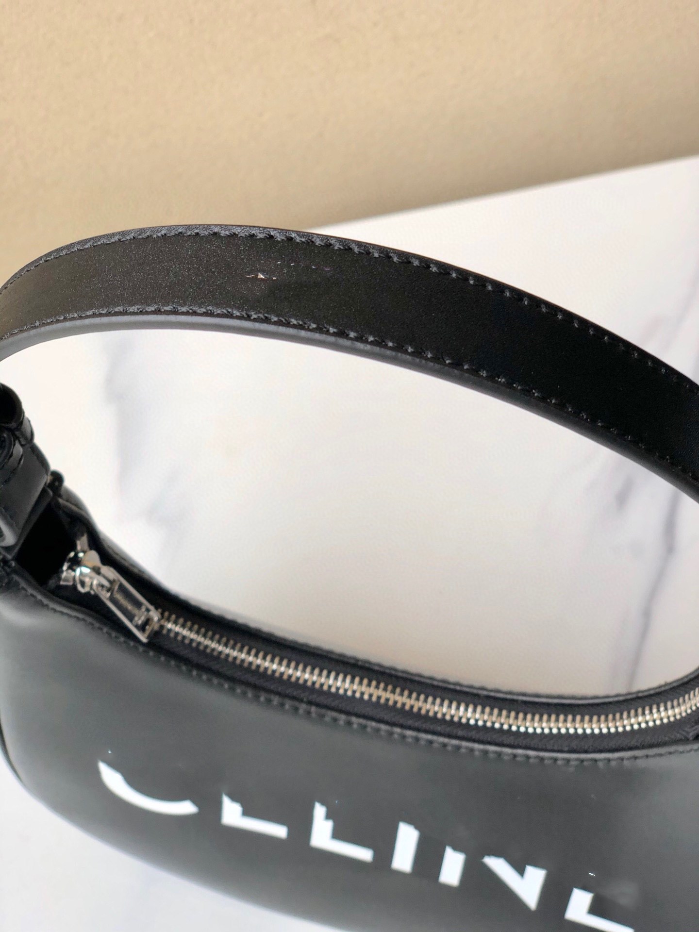 evening Chain Fashion luxury Designers Bags Messenger handbags 2022 quality Purse lady women Wallets Hobo purses Famous Designer Cross body totes, Black
evening Chain Fashion luxury Designers Bags Messenger handbags 2022 quality Purse lady women Wallets Hobo purses Famous Designer Cross body totes, Black