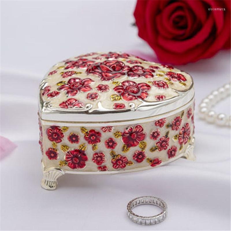 Jewelry Pouches Creative Red Rose Box Classic Heart Shape Ring Storage Organizer Fashion Metal Gift For Valentine's Day Festivals
Jewelry Pouches Creative Red Rose Box Classic Heart Shape Ring Storage Organizer Fashion Metal Gift For Valentine's Day Festivals
