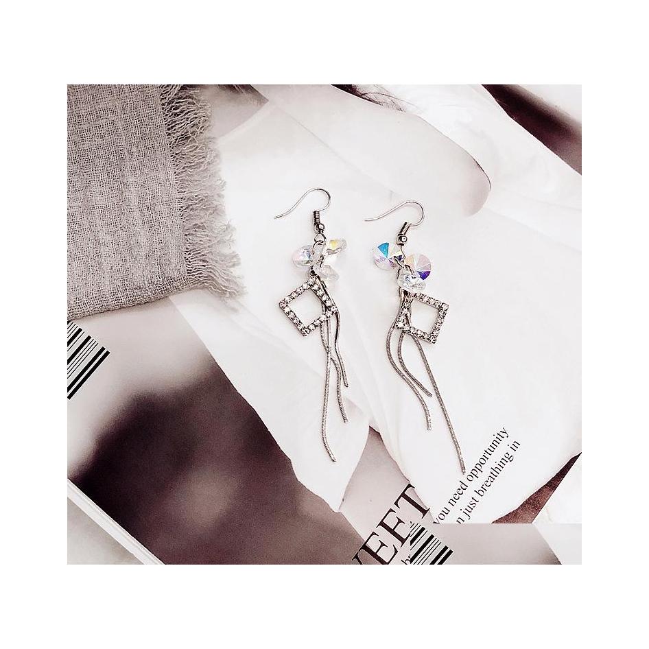 Dangle Chandelier Crystal Geometric Tassel Earrings Womens Simple Pendant Hipster Long Tassels Dangle Drop Delivery Jewelry Dheh6
Dangle Chandelier Crystal Geometric Tassel Earrings Womens Simple Pendant Hipster Long Tassels Dangle Drop Delivery Jewelry Dheh6