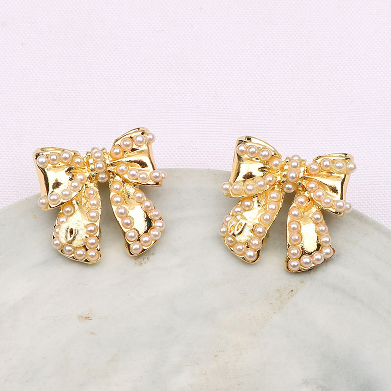 Luxury Earrings Stud 18K Plated 925 Silver Designers Double Letters Studs Geometric Women Round Crystal Rhinestone Pearl Earring Wedding Party Jewelry
Luxury Earrings Stud 18K Plated 925 Silver Designers Double Letters Studs Geometric Women Round Crystal Rhinestone Pearl Earring Wedding Party Jewelry