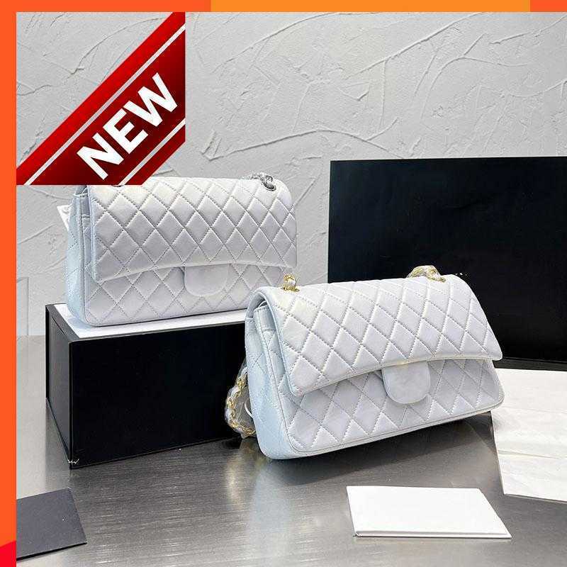 Women's Brand Designers Shoulder Bags Fashion Classic Suede Envelope Bag Texture Gold/silver Metal Chain Crossbody Bag Factory Direct Sales, Sky blue silver
Women's Brand Designers Shoulder Bags Fashion Classic Suede Envelope Bag Texture Gold/silver Metal Chain Crossbody Bag Factory Direct Sales, Sky blue silver