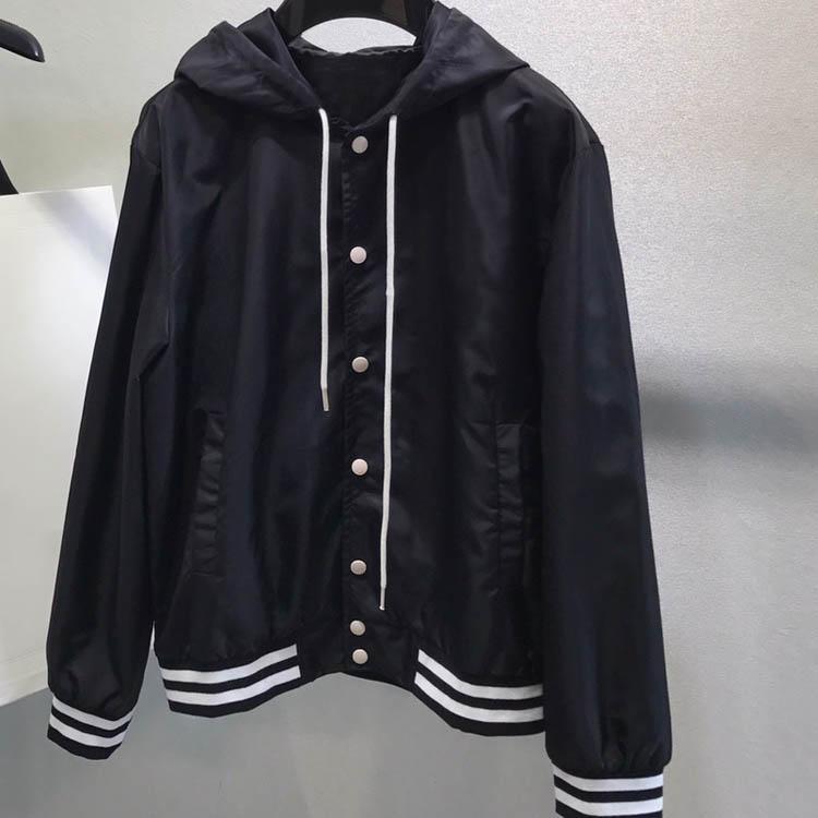 Women' Jackets High-end Nylon Coats For Women Fashion Letter Print Striped Cuffs Slim Top Quality 3D Cut Hooded Baseball Coat Lady Winter, Black
Women' Jackets High-end Nylon Coats For Women Fashion Letter Print Striped Cuffs Slim Top Quality 3D Cut Hooded Baseball Coat Lady Winter, Black