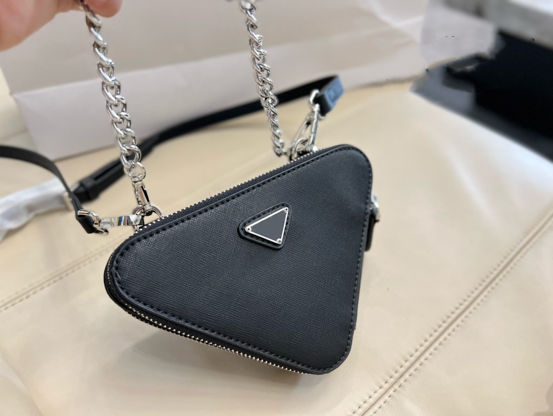 CC Designer triangle bags Women double layer mini tote one shoulder Genuine Leather Chains bag spring and summer handbag Purse 7 color 18cm, Extra freight
CC Designer triangle bags Women double layer mini tote one shoulder Genuine Leather Chains bag spring and summer handbag Purse 7 color 18cm, Extra freight