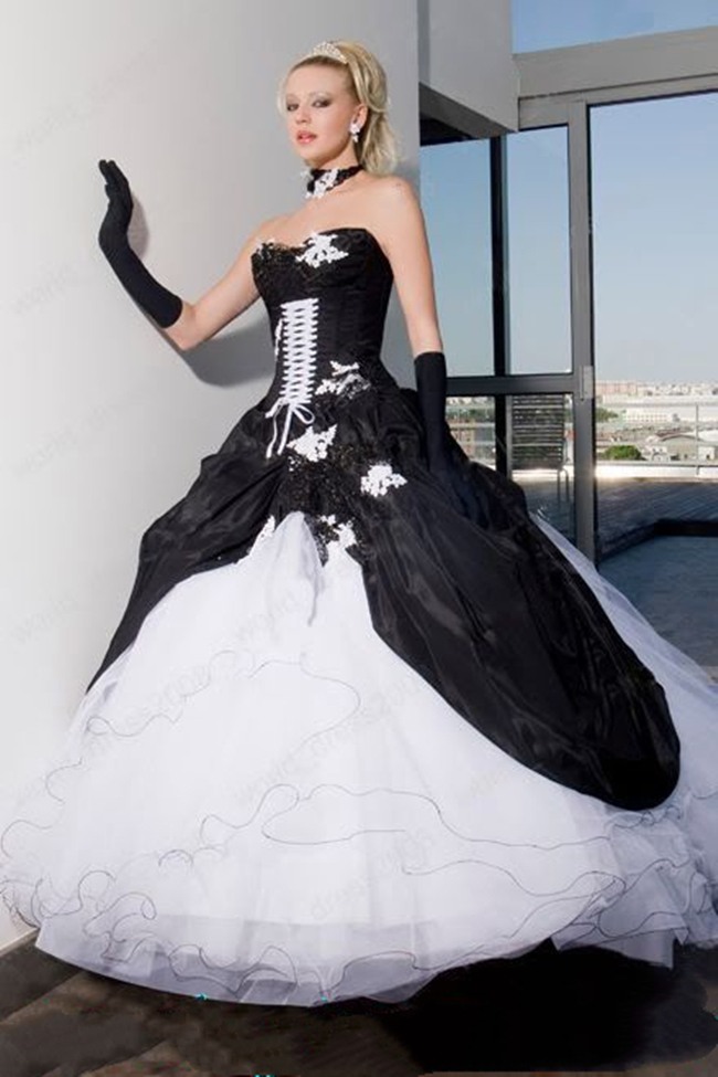 Black And White Ball Gown Gothic Wedding Dresses Lace-Up Corset Vintage Bridal Gowns Sweetheart Sleeveless Piping Tiered Appliques Plus Size Vestido D