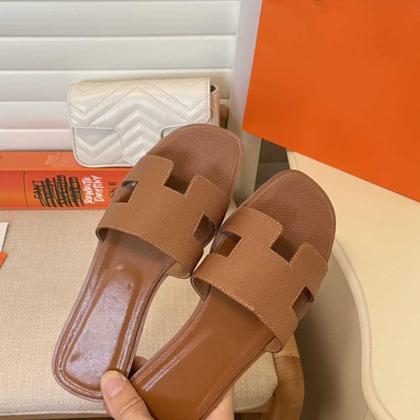 With dust bag Designer Sandals Luxury Slippers women Slides flats Shoes Genuine Leather Sandal Summer Flip Flops Sneaker Beach mule pool Slide Party slipper, 16
With dust bag Designer Sandals Luxury Slippers women Slides flats Shoes Genuine Leather Sandal Summer Flip Flops Sneaker Beach mule pool Slide Party slipper, 16