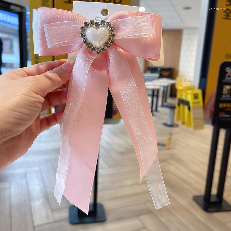 Brooches Korean Fabric Bow Tie Crystal Pearl Heart-shaped Corsage Shirt Collar Pins Luxulry Wedding Party For Women Accessories
Brooches Korean Fabric Bow Tie Crystal Pearl Heart-shaped Corsage Shirt Collar Pins Luxulry Wedding Party For Women Accessories
