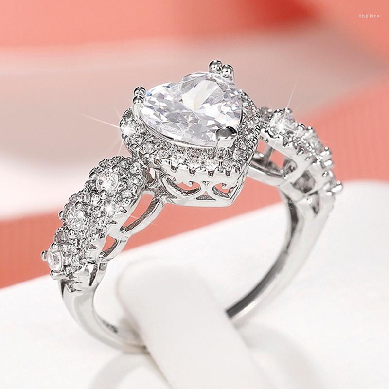 Wedding Rings Huitan Crystal Love Cubic Zirconia Bands Women's Modern Fashion Design Luxury Female Jewelry Anniversary Party
Wedding Rings Huitan Crystal Love Cubic Zirconia Bands Women's Modern Fashion Design Luxury Female Jewelry Anniversary Party
