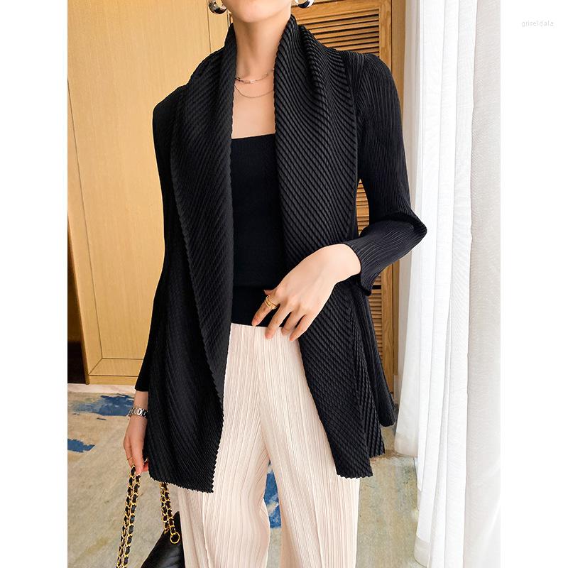 Women's Trench Coats Women's Short Pleated Top 2022 Autumn Versatile Solid Color Loose Cardigan Fashion Coat, Black
Women's Trench Coats Women's Short Pleated Top 2022 Autumn Versatile Solid Color Loose Cardigan Fashion Coat, Black