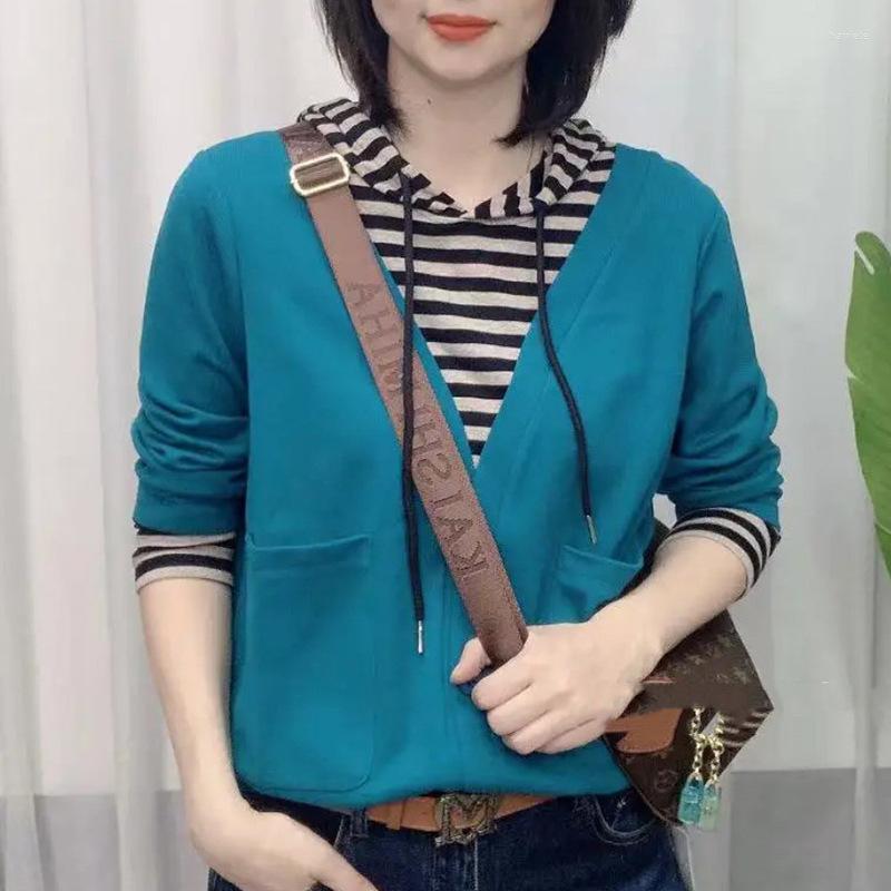 Women's Hoodies 2022 Autumn Women's Hoodie Sweatshirt Fashion Striped Stitching Fake Two Hooded Bottoming Shirt Spring Tops Pullover, Blue
Women's Hoodies 2022 Autumn Women's Hoodie Sweatshirt Fashion Striped Stitching Fake Two Hooded Bottoming Shirt Spring Tops Pullover, Blue