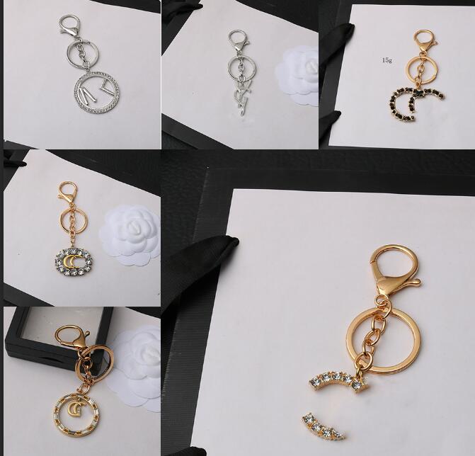 11style Letter Keychains Brand Luxury Designer Leather Small Sweet Wind Metal Car Key Rings Key Chain Fashion Accessories Pendant
11style Letter Keychains Brand Luxury Designer Leather Small Sweet Wind Metal Car Key Rings Key Chain Fashion Accessories Pendant