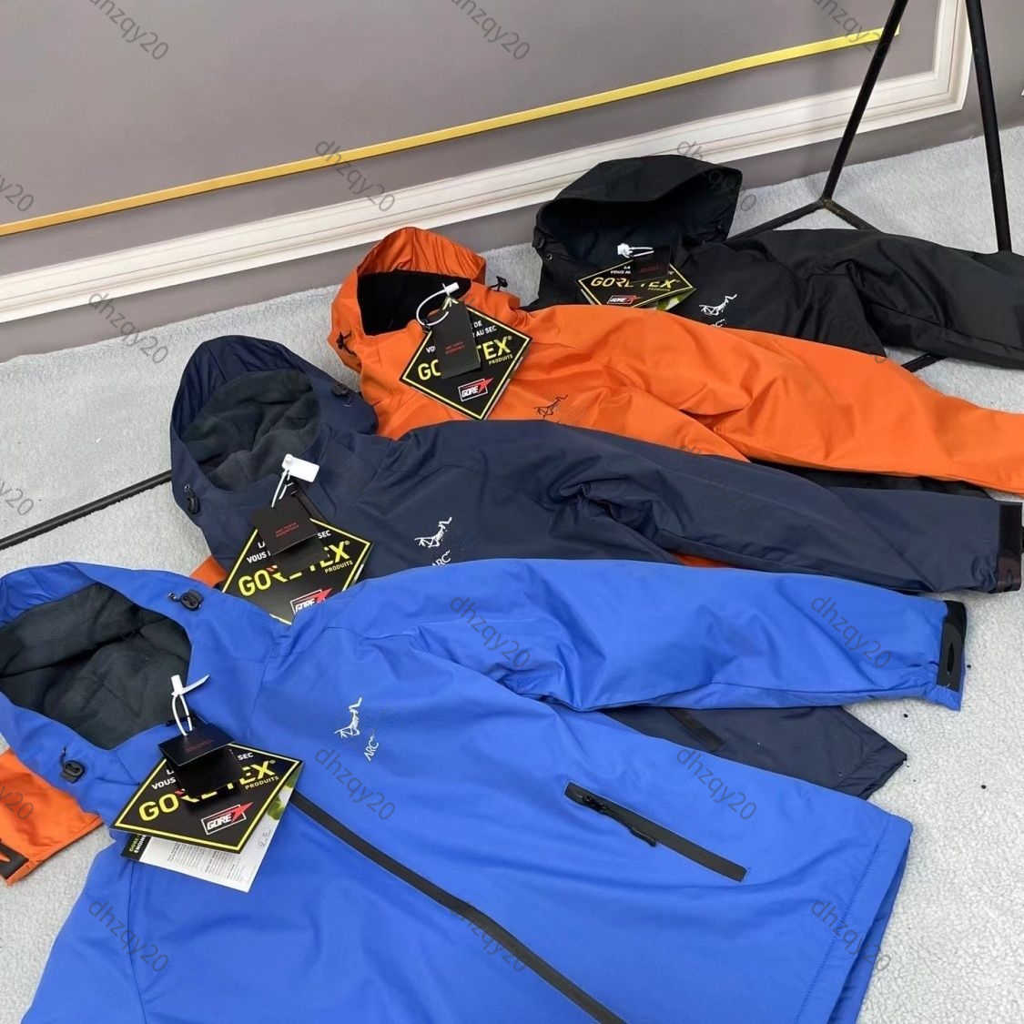 Arc windproof jacket designer winter jacket outdoor waterproof breathable zipper sweatshirt men's and women's plush warm coat lightweight hooded baseball shirt, Blue
Arc windproof jacket designer winter jacket outdoor waterproof breathable zipper sweatshirt men's and women's plush warm coat lightweight hooded baseball shirt, Blue