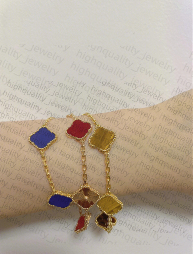 Luxury Designer Bracelet 4/Four Leaf Clover Charm Bracelets Elegant Fashion 18K Gold Agate Shell Mother of Pearl Women Girls Couple Holiday Birthday Party Gifts-A-1-1
Luxury Designer Bracelet 4/Four Leaf Clover Charm Bracelets Elegant Fashion 18K Gold Agate Shell Mother of Pearl Women Girls Couple Holiday Birthday Party Gifts-A-1-1