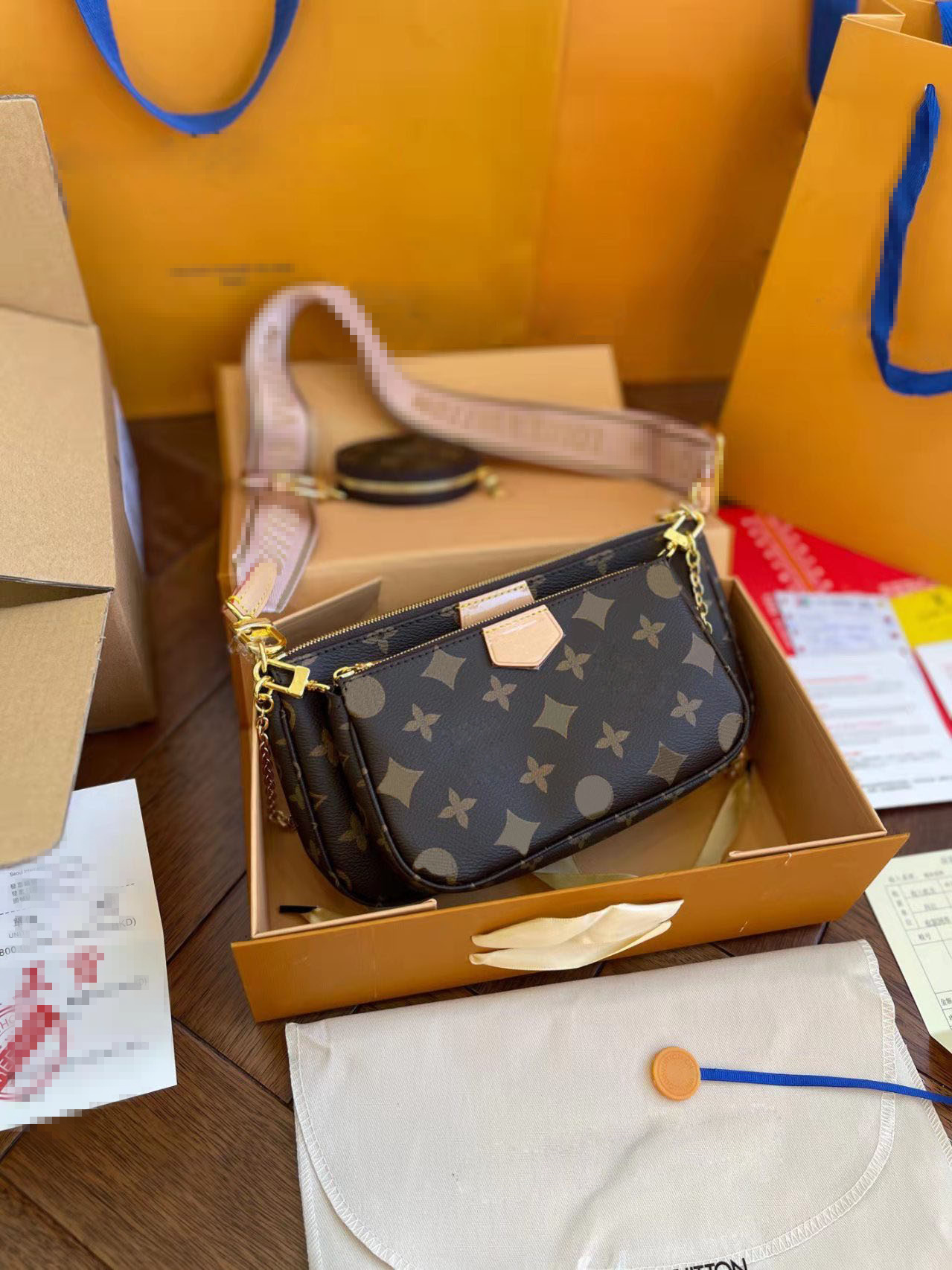 2022 Designer Bag 3 piece women mini High quality bags Handtasche shoulder bag womens crossbody leather louiseitys viutonitys Small Chain Purse handbags M44840
2022 Designer Bag 3 piece women mini High quality bags Handtasche shoulder bag womens crossbody leather louiseitys viutonitys Small Chain Purse handbags M44840