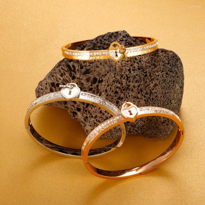 Bangle Love Shell Eternal Lock Open And Close Bracelet For Couples With Key Jewelry
Bangle Love Shell Eternal Lock Open And Close Bracelet For Couples With Key Jewelry
