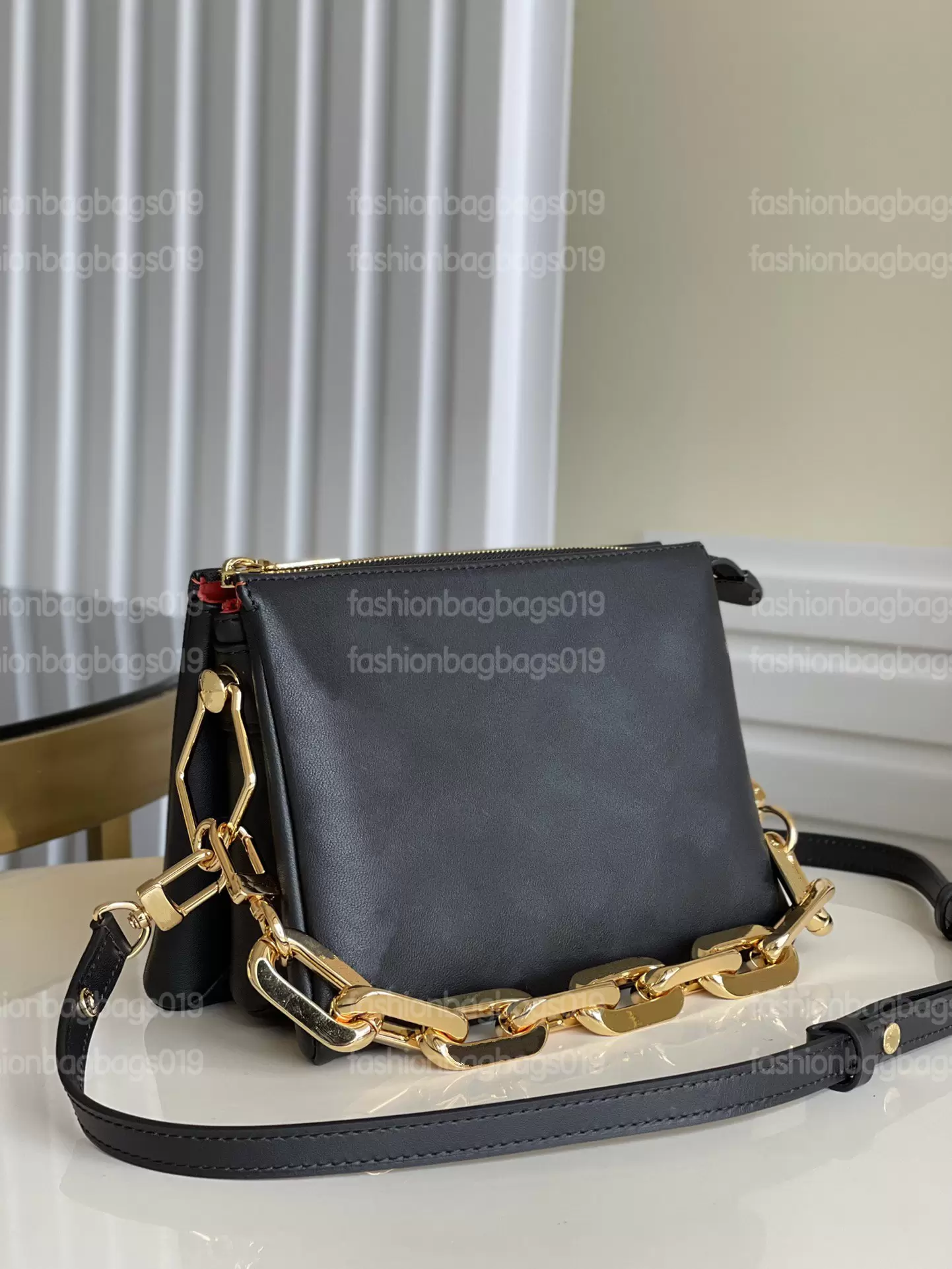 Luxurys designers Bags Puffy Embossed Letter Flowers Patten Chunky Chain Totes Clutch Crossbody Long shoulder strap Coussin BB designer, Color 1#
Luxurys designers Bags Puffy Embossed Letter Flowers Patten Chunky Chain Totes Clutch Crossbody Long shoulder strap Coussin BB designer, Color 1#