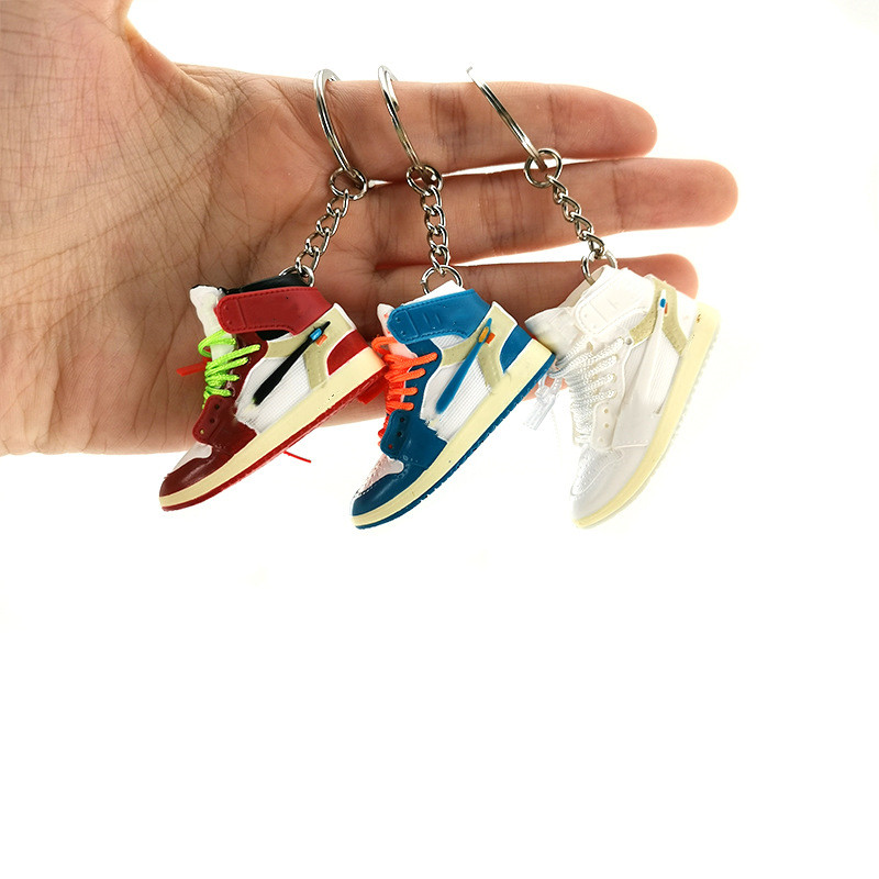 Designer Mini Sneaker Keychain 3D Mini Party Basketball Shoes Key Chain Decorative Pendant Birthday Gift
Designer Mini Sneaker Keychain 3D Mini Party Basketball Shoes Key Chain Decorative Pendant Birthday Gift
