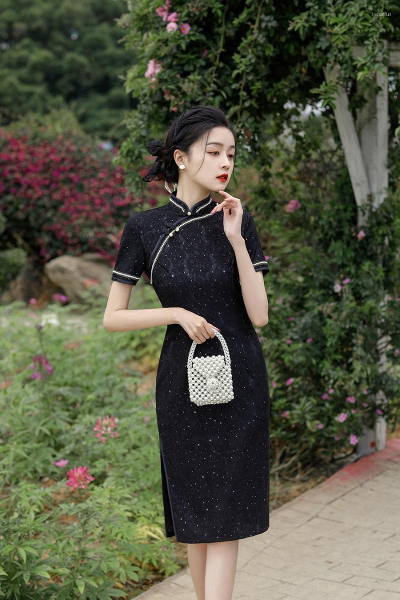 Ethnic Clothing FZSLCYIYI Elegant Mandarin Collar Short Sleeve Lace Qipao Chinese Embroidery Beaded Chiffon Cheongsam
Ethnic Clothing FZSLCYIYI Elegant Mandarin Collar Short Sleeve Lace Qipao Chinese Embroidery Beaded Chiffon Cheongsam