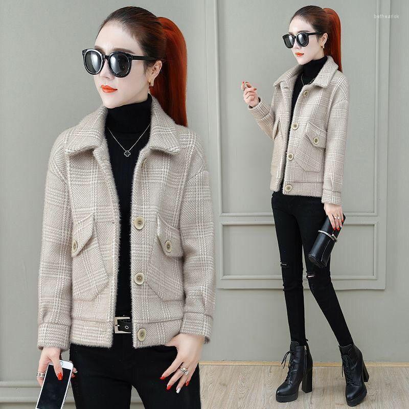 Women' Wool Ladies Jackets Imitation Mink Velvet Women' Jacket 2022 Fashion Spring Autumn Outerwear Thick Short Woolen Coat Casaco, Pink excellent
Women' Wool Ladies Jackets Imitation Mink Velvet Women' Jacket 2022 Fashion Spring Autumn Outerwear Thick Short Woolen Coat Casaco, Pink excellent