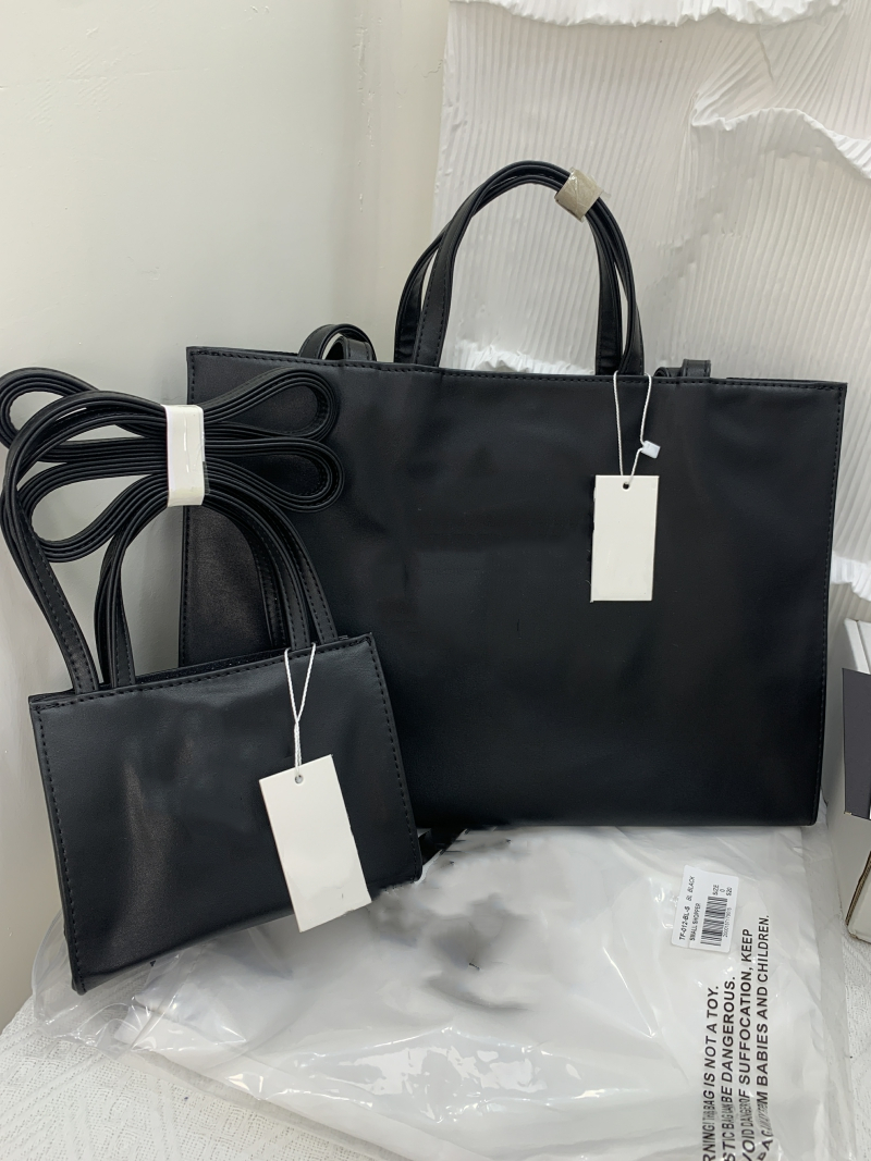 Shoulder Bags Shopping Bags Totes fashionable Luxury Designer bag women handbag purse Shoulder Handbags Mini soft Leather Crossbody Fashion Shopping Pink, Red
Shoulder Bags Shopping Bags Totes fashionable Luxury Designer bag women handbag purse Shoulder Handbags Mini soft Leather Crossbody Fashion Shopping Pink, Red