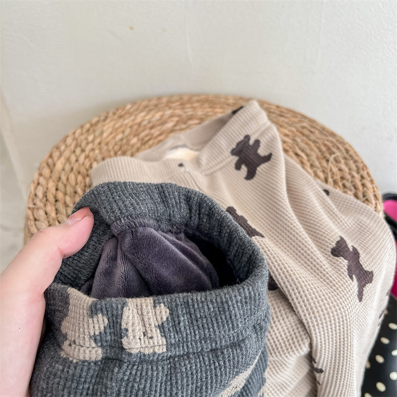 Leggings Tights Winter Children Warm Fleece Cute Cartoon Bear Print Girls Cotton Baby Girl Plus Velvet Thick Pants 221203