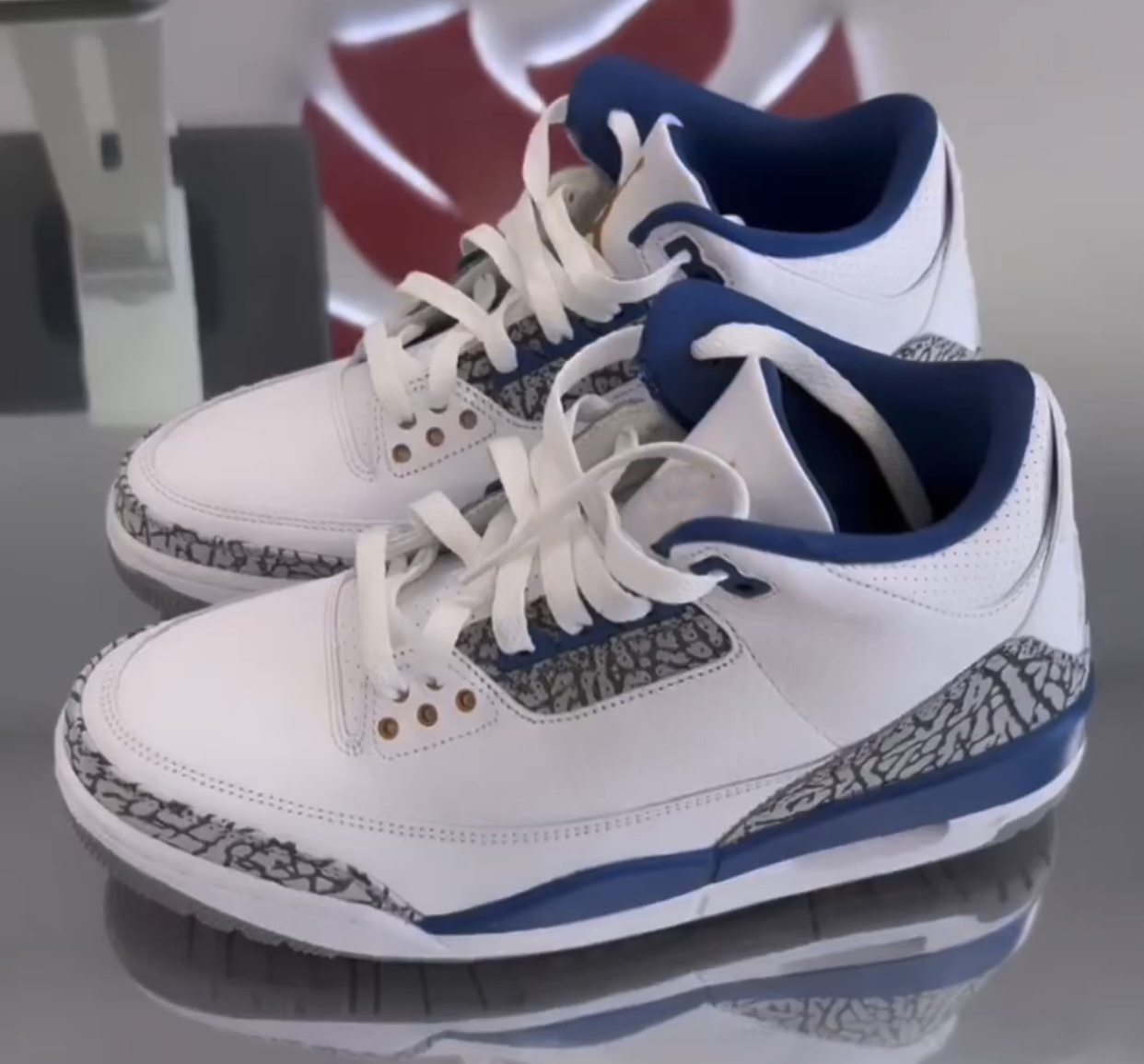 Authentic Air Shoes 3 3s Wizards Retro Basketball CT8532-148 Sports Sneakers Outdoor Mens True Blue Metallic Copper trainers With Original Box 7-13
Authentic Air Shoes 3 3s Wizards Retro Basketball CT8532-148 Sports Sneakers Outdoor Mens True Blue Metallic Copper trainers With Original Box 7-13