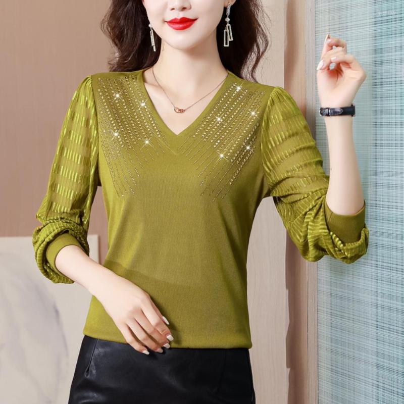 Women's T Shirts Lace T-shirt Autumn 2022 Fashion V-neck Drill Bottoming Shirt Temperament Hollow Stitching Top Women -5XL, Black
Women's T Shirts Lace T-shirt Autumn 2022 Fashion V-neck Drill Bottoming Shirt Temperament Hollow Stitching Top Women -5XL, Black