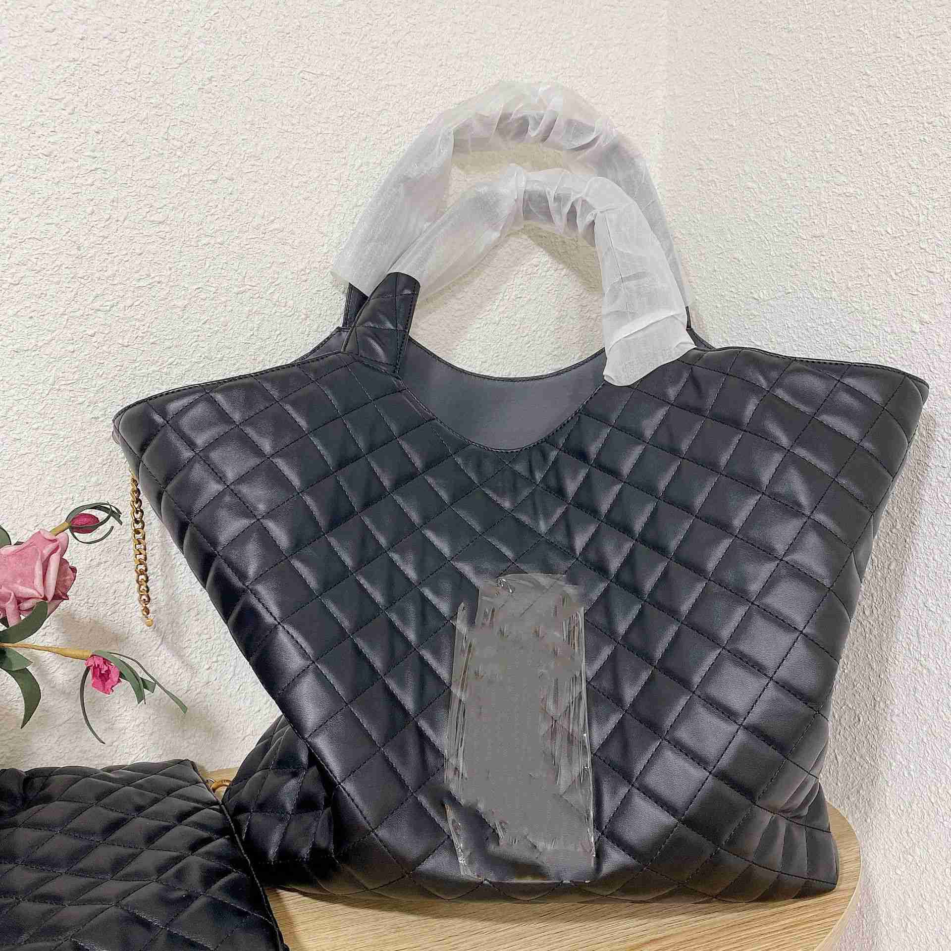 Designer Siant Lurant Bag Poplar Women's Icare Triangle Sheepskin Mother Tote One Shoulder Shopping Handbag 081M Lady Purse, Black large size
Designer Siant Lurant Bag Poplar Women's Icare Triangle Sheepskin Mother Tote One Shoulder Shopping Handbag 081M Lady Purse, Black large size
