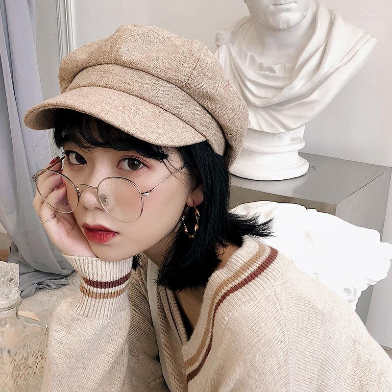 Berets Hong Kong Style Cotton And Linen Duck Hat Female Spring Autumn Literary Retro Casual Beret Breathable Octagonal Cap
Berets Hong Kong Style Cotton And Linen Duck Hat Female Spring Autumn Literary Retro Casual Beret Breathable Octagonal Cap