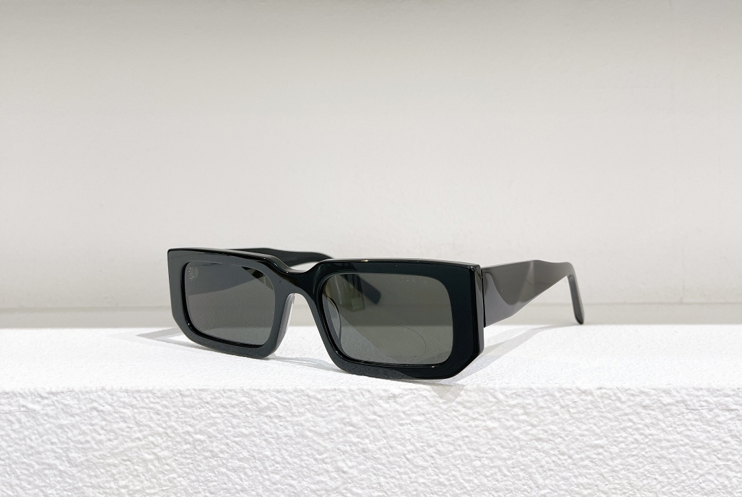 Anti-ultraviolet Luxury Mens Designer Sunglasses for men Women Triangle Decorated Big Mirror Legs Famous Brand Glasses 06YS Eye Protection
Anti-ultraviolet Luxury Mens Designer Sunglasses for men Women Triangle Decorated Big Mirror Legs Famous Brand Glasses 06YS Eye Protection