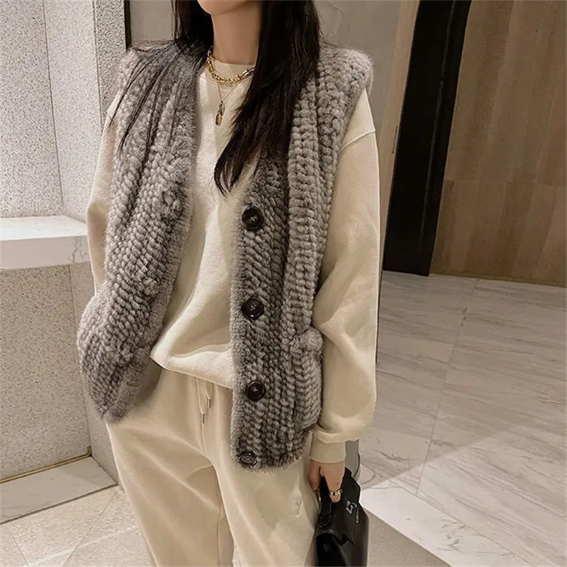 Women's Vest Imitation Mink Vest Jacket Korean Fashion Button Short Gilet Femme Autumn Winter Casual Sleeveless Waistcoat Abrigos 221201, Silver grey
Women's Vest Imitation Mink Vest Jacket Korean Fashion Button Short Gilet Femme Autumn Winter Casual Sleeveless Waistcoat Abrigos 221201, Silver grey