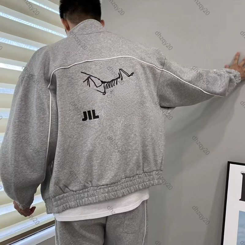 Arc Sweatshirt Designer Autumn Winter Baseball Jacket Back Bird Print Cardigan Men's and Women's Cotton Casual Shirts Loose Oversize Zipper Coat 121, Gray
Arc Sweatshirt Designer Autumn Winter Baseball Jacket Back Bird Print Cardigan Men's and Women's Cotton Casual Shirts Loose Oversize Zipper Coat 121, Gray