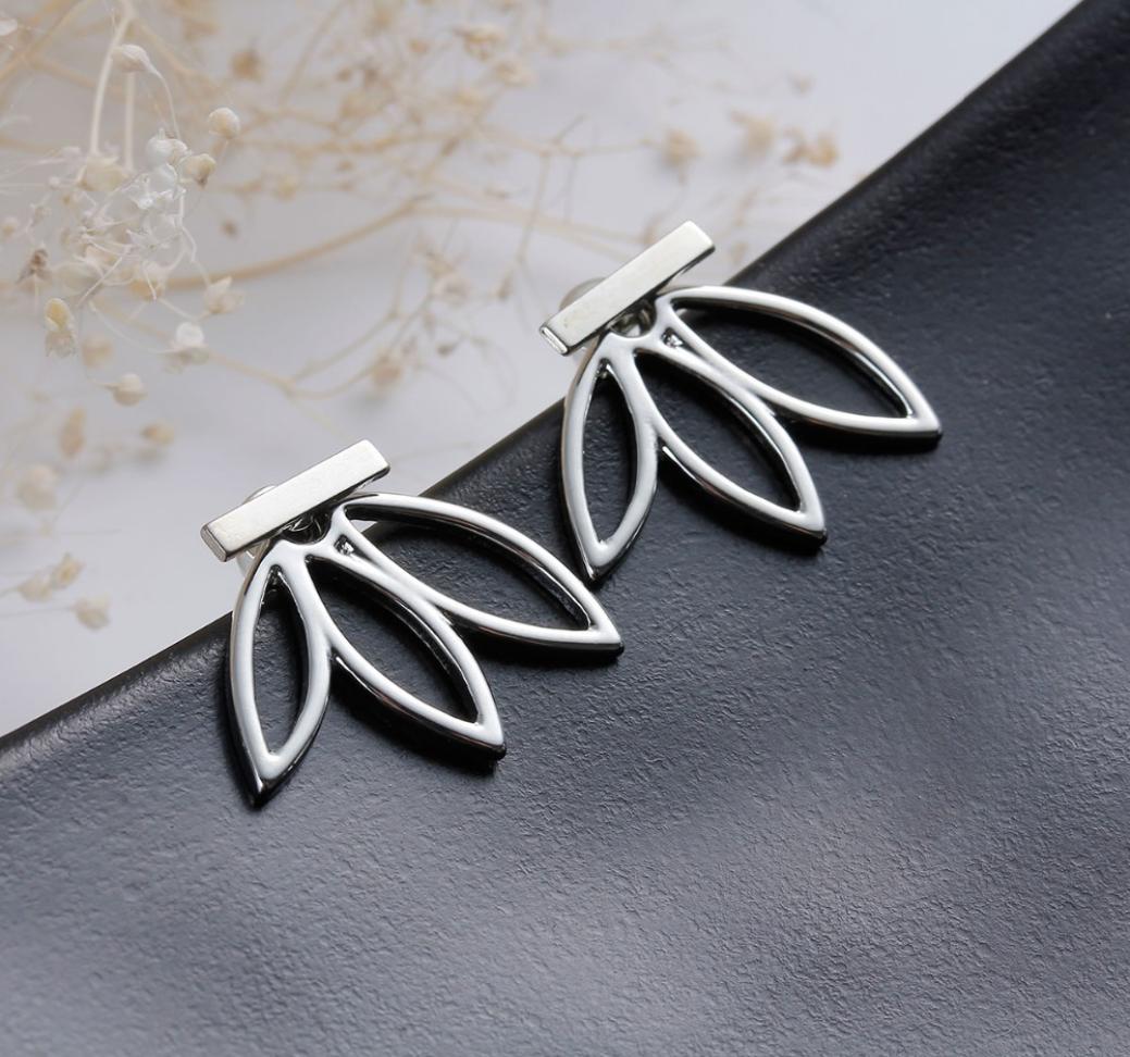 BC 2016 New Vintage Lotus Earrings Metal Bar Stud Earrings Fashion Ear Jacket Woman Jewelry RoseGold Plated Silver tone 1 Piece5243036
BC 2016 New Vintage Lotus Earrings Metal Bar Stud Earrings Fashion Ear Jacket Woman Jewelry RoseGold Plated Silver tone 1 Piece5243036