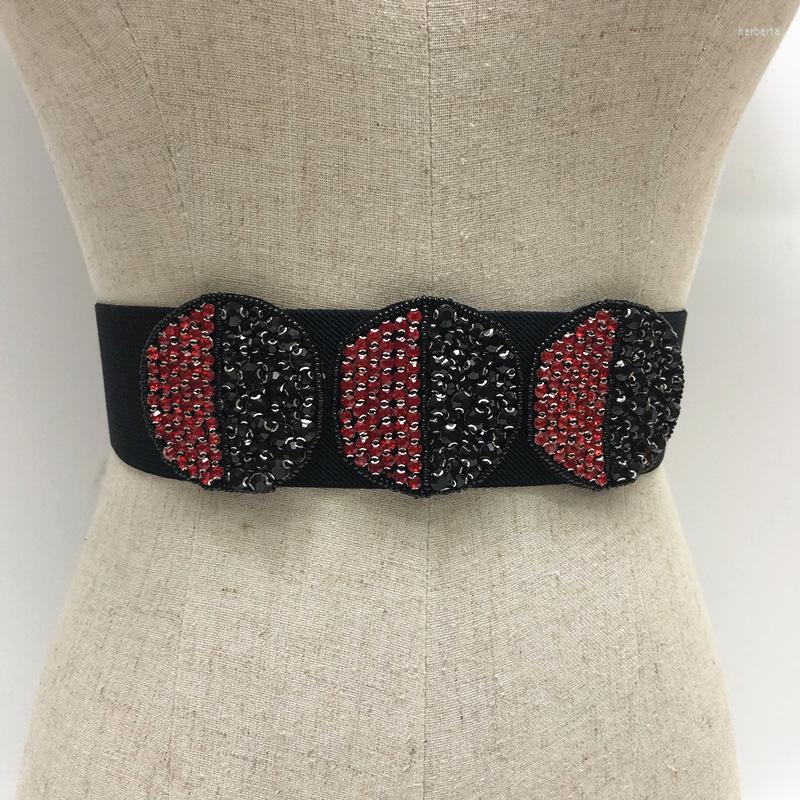 Belts 2022 Luxury Black Red Rhinestone Waist Belt For Women Round Geometric Crystal Beaded Elastic Band Strechy Shirt Dress
Belts 2022 Luxury Black Red Rhinestone Waist Belt For Women Round Geometric Crystal Beaded Elastic Band Strechy Shirt Dress