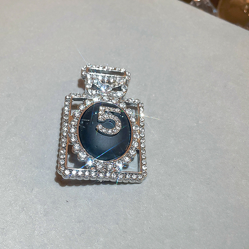 Sparkly Crystal NO5 Brooch Women Perfume Bottle NO5 Brooches Suit Lapel Pin for Gift Party