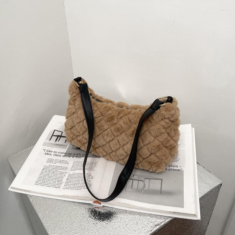 Evening Bags Women Argyle Shoulder Fashion Plush Winter All Match Handbags Outdoor Cute Purse Underarm, Black
Evening Bags Women Argyle Shoulder Fashion Plush Winter All Match Handbags Outdoor Cute Purse Underarm, Black