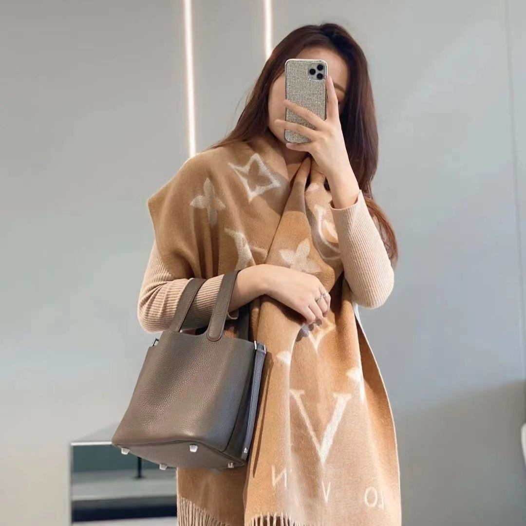 2022 New Designer Luxury Scarf Cashmere Thick Shawl Women Long Winter Wram Pashmina Wraps Hijab with Tassel Bufanda Foulard gift aimei