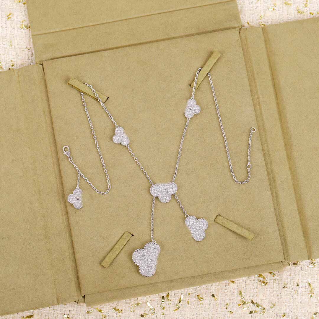 Luxury quaity 6pcs flower pendant necklace with sparkly diamond platinum color have stamp PS7054A
Luxury quaity 6pcs flower pendant necklace with sparkly diamond platinum color have stamp PS7054A