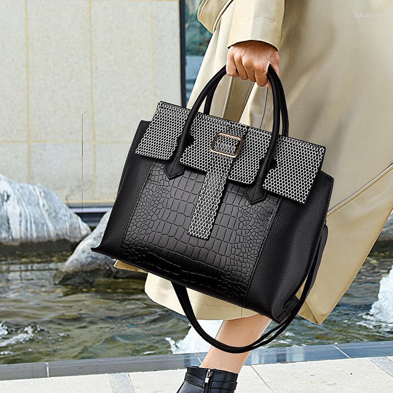 Evening Bags Top Fashion Brand Genuine Leather Women Purse And Handbag 2023 High-end Designer Large Capacity Tote Bag, Black
Evening Bags Top Fashion Brand Genuine Leather Women Purse And Handbag 2023 High-end Designer Large Capacity Tote Bag, Black