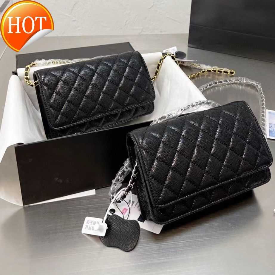 Women's Luxury Designer Shoulder Bag 2023 Fashion Ringer Texture Chain Shoulder Strap Underarm Crossbody Bag Fashion Envelope Package Factory Direct Sales, Pink
Women's Luxury Designer Shoulder Bag 2023 Fashion Ringer Texture Chain Shoulder Strap Underarm Crossbody Bag Fashion Envelope Package Factory Direct Sales, Pink
