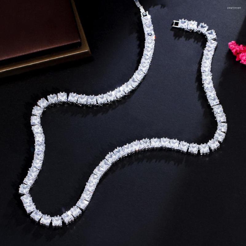 Chains BeaQueen High Quality Engagement Jewelry Clear White Square Cubic Zirconia Setting Tennis Necklaces For Women Banquet Party N022
Chains BeaQueen High Quality Engagement Jewelry Clear White Square Cubic Zirconia Setting Tennis Necklaces For Women Banquet Party N022