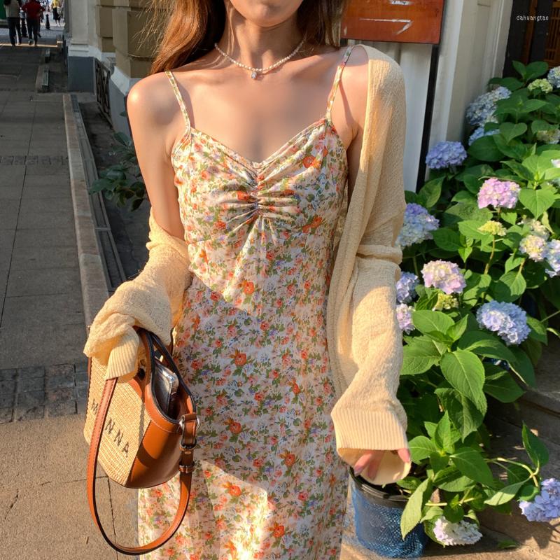 Casual Dresses Floral Strap Vintage Dress Women Sexy V-neck Party Long Fairy Summer Chiffon High Street Princess Beach 2022, Yelllow floral dress
Casual Dresses Floral Strap Vintage Dress Women Sexy V-neck Party Long Fairy Summer Chiffon High Street Princess Beach 2022, Yelllow floral dress