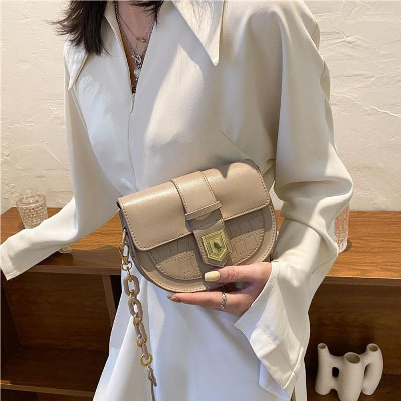 Evening Bags Retro Soft Leather Ladies Small Shoulder Fashion Stone Pattern Women Saddle Messenger Bag Chain Purse Party Simple Handbags, Black 
Evening Bags Retro Soft Leather Ladies Small Shoulder Fashion Stone Pattern Women Saddle Messenger Bag Chain Purse Party Simple Handbags, Black