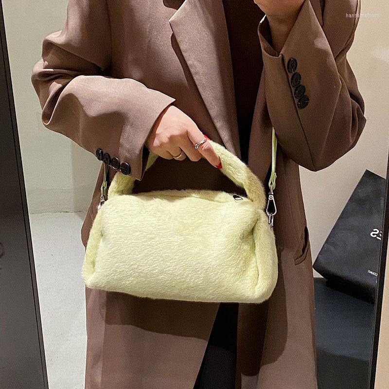 Evening Bags Plush Armpit Bag For Women's Large Capacity Wool Handheld 2022 Autumn Winter Cute Single Shoulder Cross Body Everyday, Black
Evening Bags Plush Armpit Bag For Women's Large Capacity Wool Handheld 2022 Autumn Winter Cute Single Shoulder Cross Body Everyday, Black