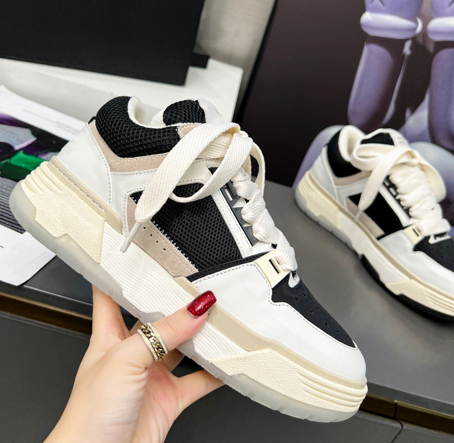 Man 3 color Dress Shoes Bone Sneakers Runner men Designer shoes fluffy breathable Genuine leather Comfortable skateboard shoe with large tongue, Black
Man 3 color Dress Shoes Bone Sneakers Runner men Designer shoes fluffy breathable Genuine leather Comfortable skateboard shoe with large tongue, Black
