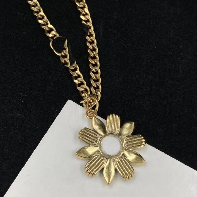 Womens Flowers Letter Gold Chain Love Pendant Necklaces Enamel Party Wedding High Quality Sunflower Stainless Steel Necklace Hip Hop Jewelry linkB
Womens Flowers Letter Gold Chain Love Pendant Necklaces Enamel Party Wedding High Quality Sunflower Stainless Steel Necklace Hip Hop Jewelry linkB